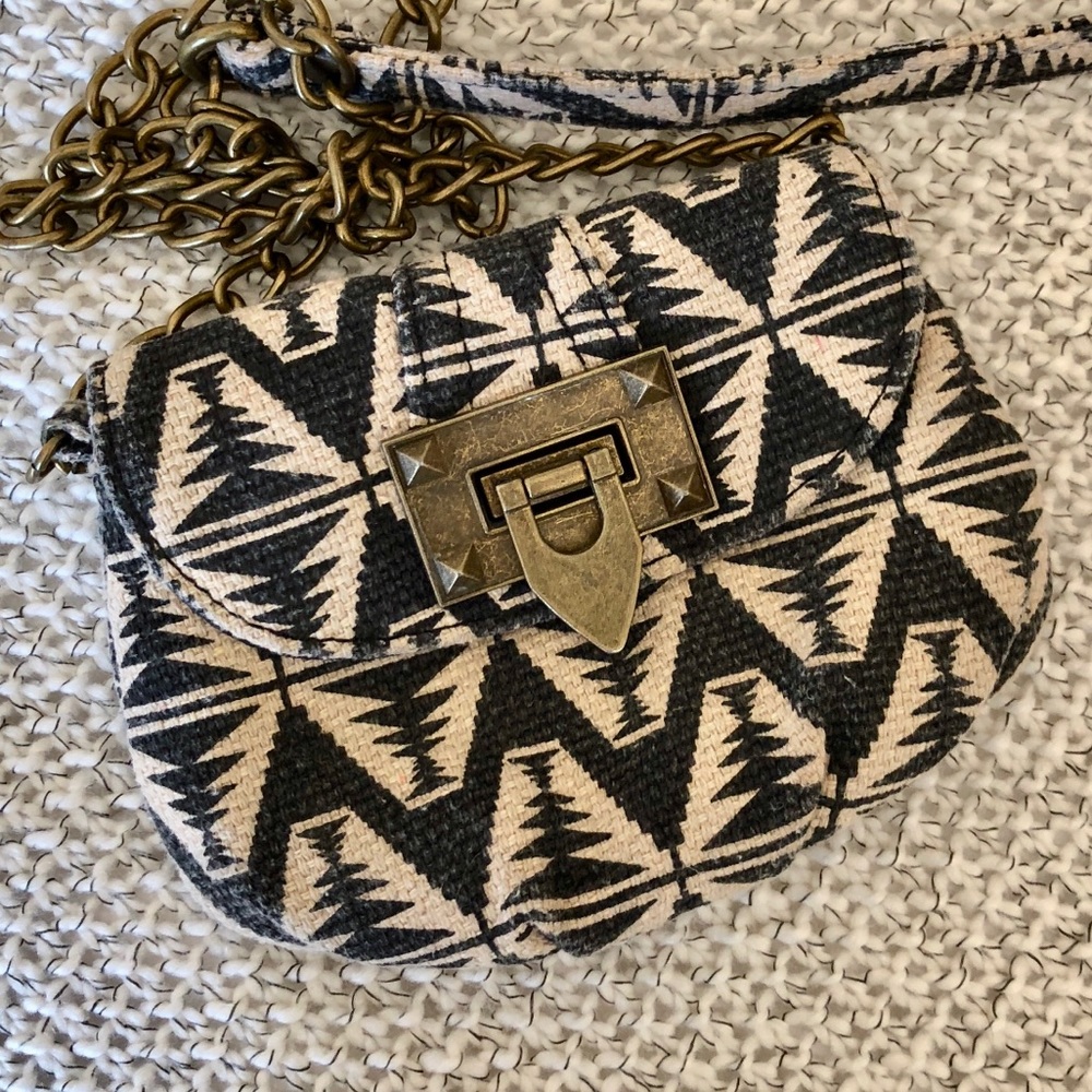 Aztec Design mini crossbody - Picture 4 of 5